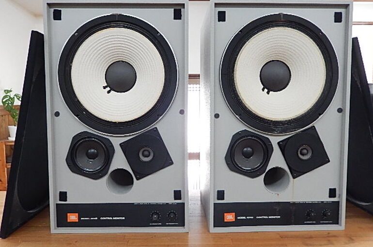 JBL4311B